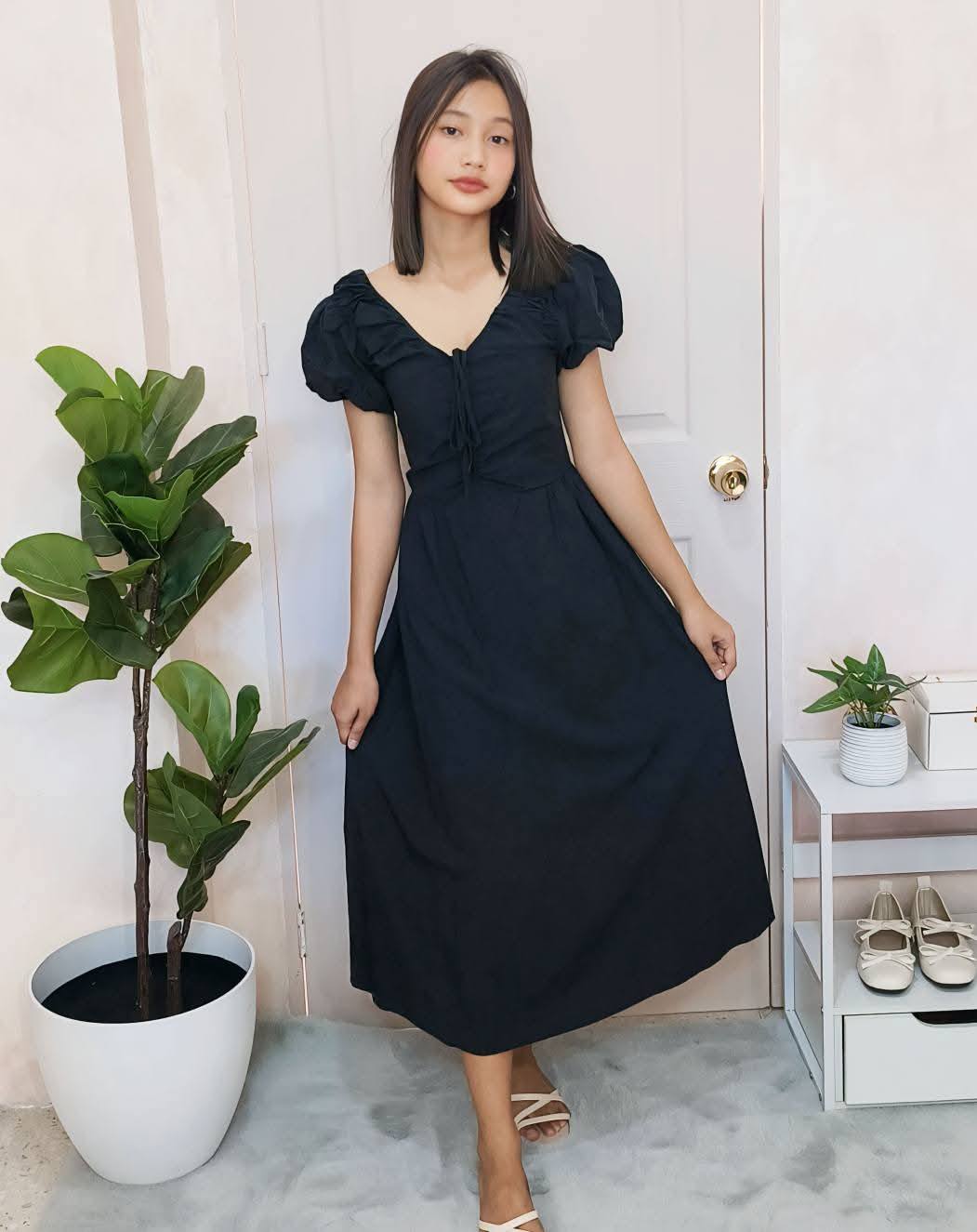 Elegant Off-Shoulder Puff Sleeve Dress – Black Midi