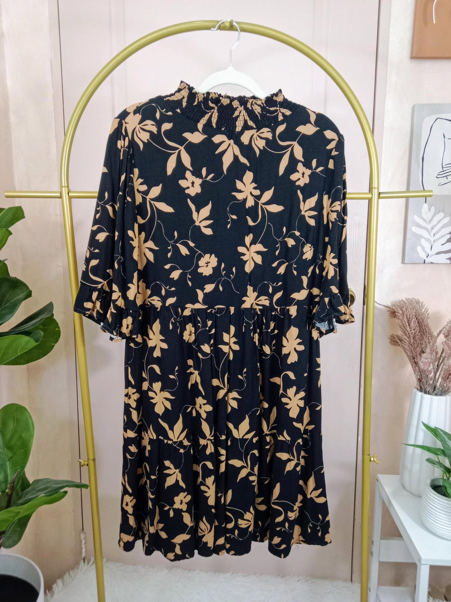 Floral Print Smocked Neckline Dress with Ruffle Hem