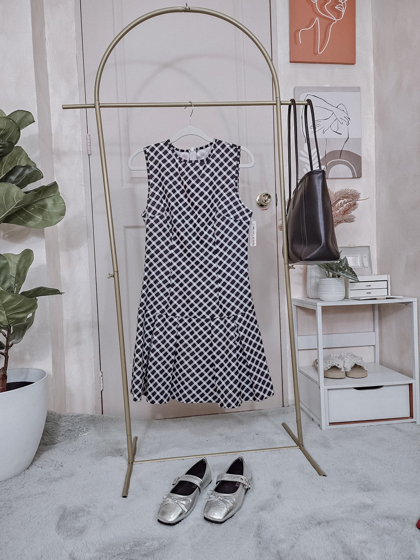 Sleeveless Blue Checkered Dress – Flared Hem Casual Day Dress