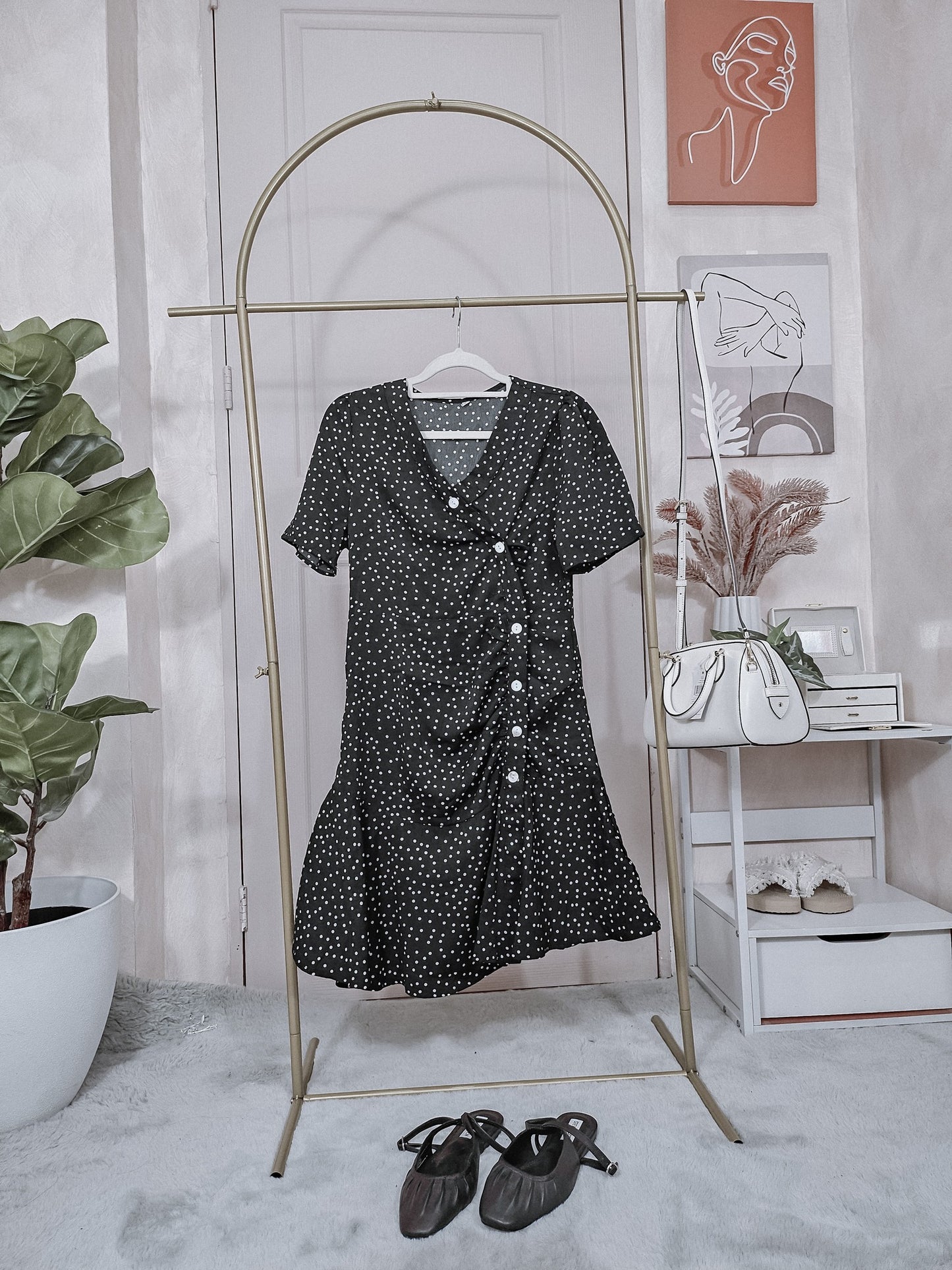 Vintage-Inspired Polka Dot Wrap Dress – Black