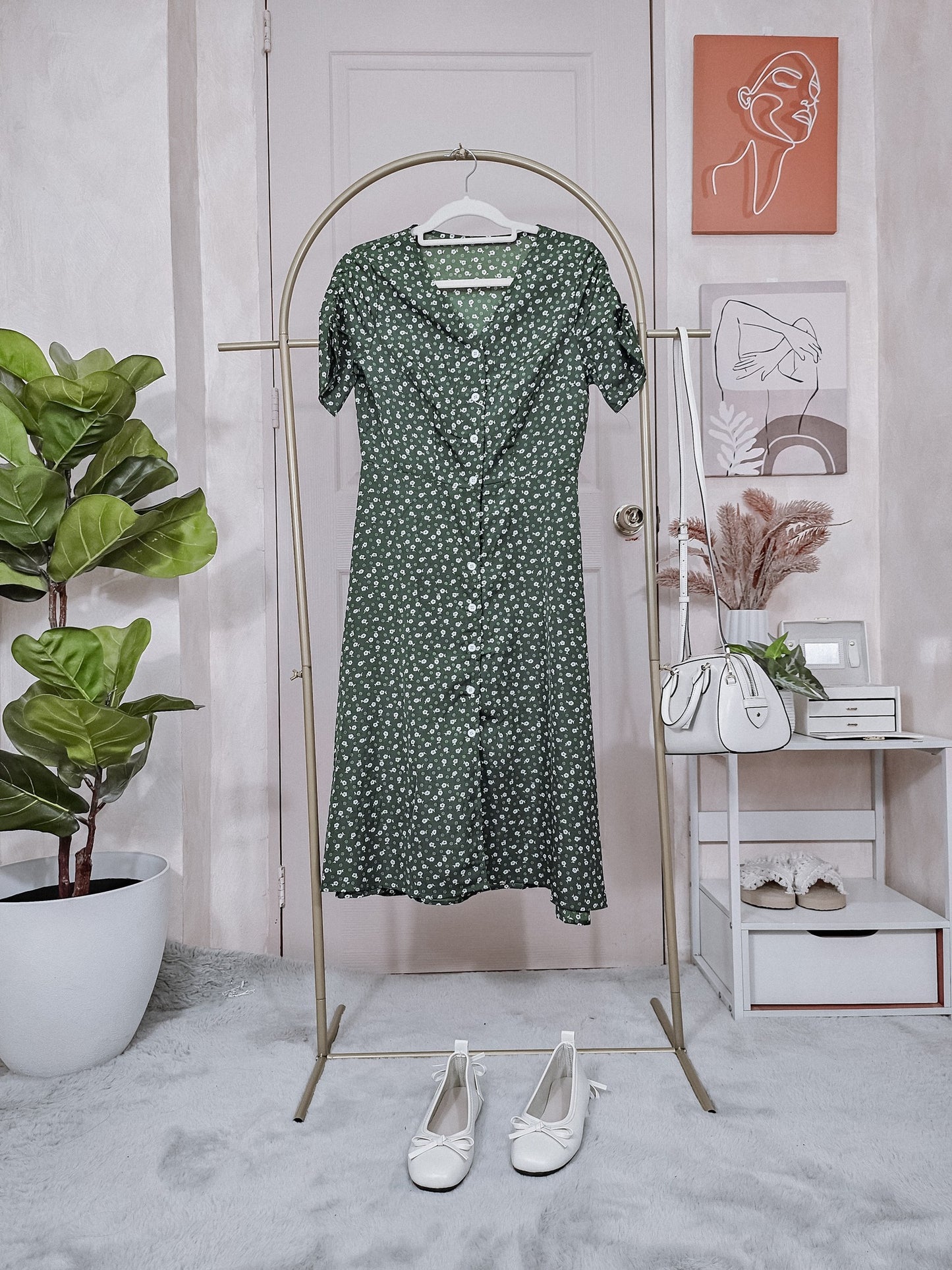 Green Floral Button-Down Midi Dress with V-Neck