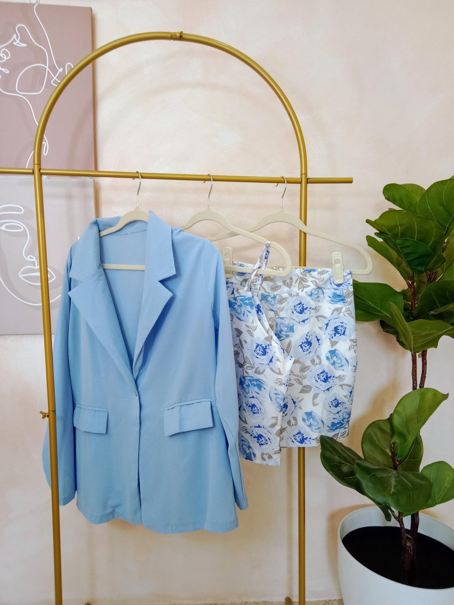 Chic Three-Piece Floral Set with Blazer