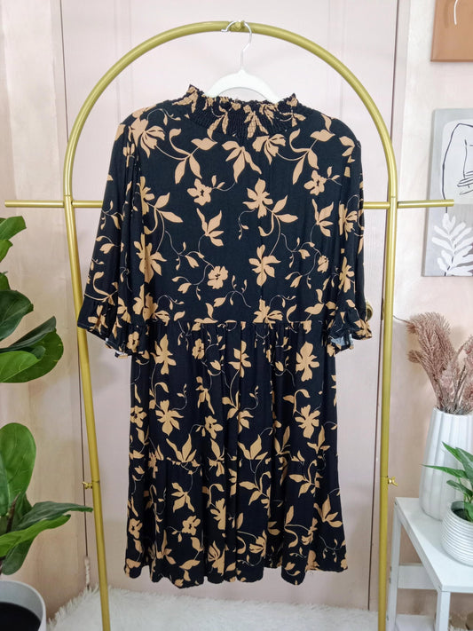Floral Print Smocked Neckline Dress with Ruffle Hem