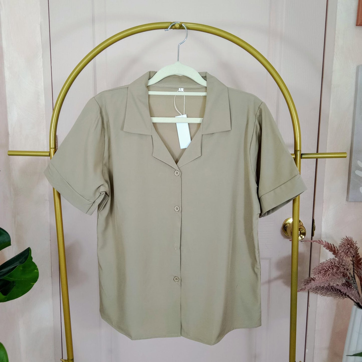 Classic Button-Down Collared Blouse – Neutral Short Sleeve Top